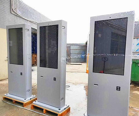 China Wechselwirkende Kiosk-Maschine/Boden im Freien, der Digital-Werbungs-Kiosk steht fournisseur