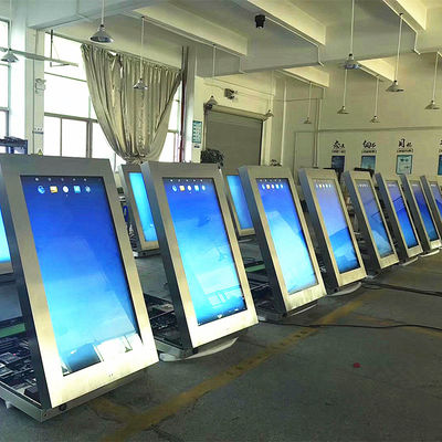 TFT LCD-Platten-Art im Freien Gewohnheit der digitalen Beschilderung 3840*2160 angenommen fournisseur